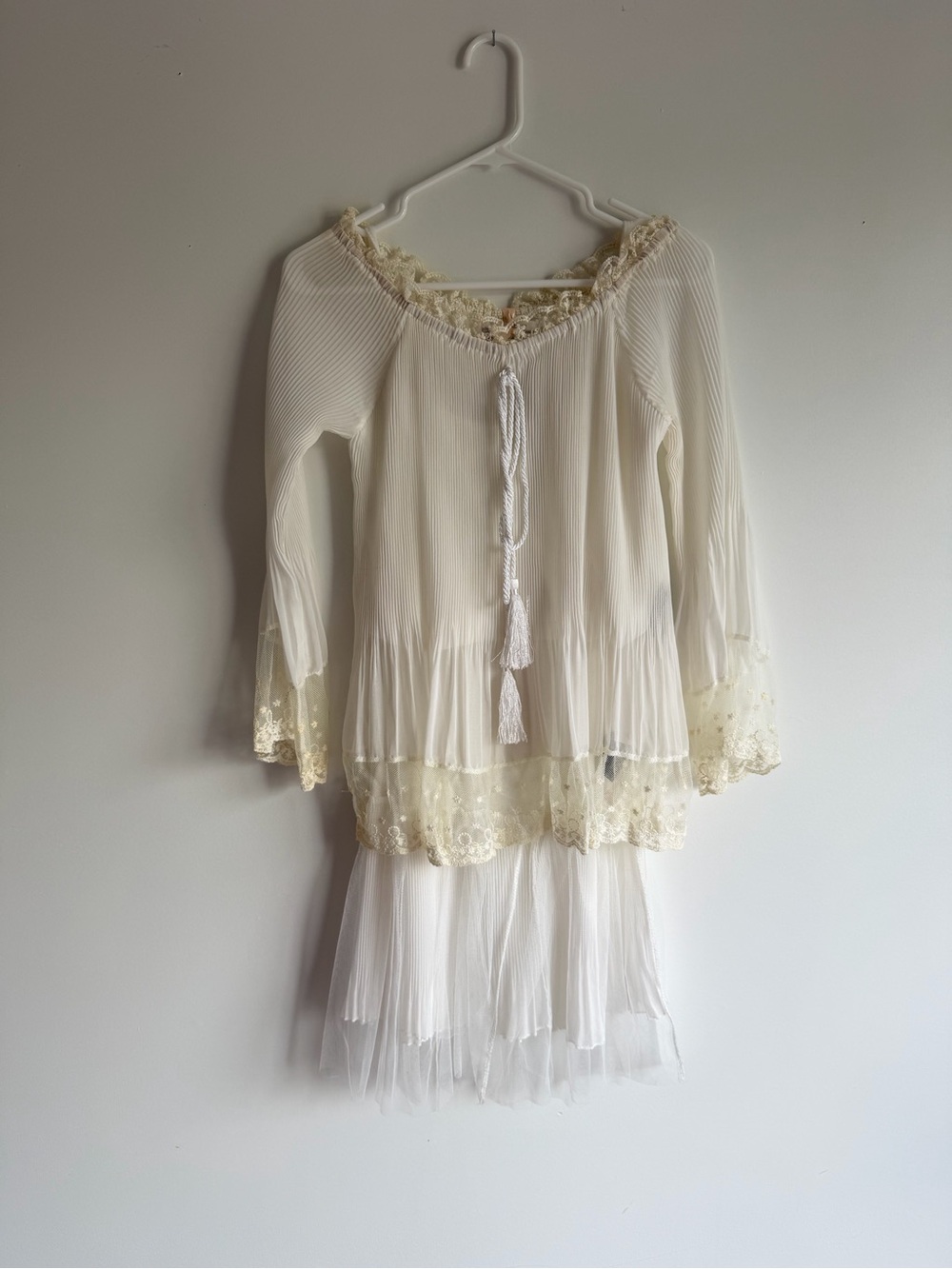 NWT Cream Boho Lace Two-Piece Set |
Dreamy Cottagecore / Festival Vibes | m/l
